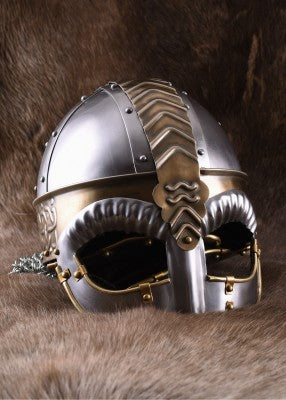 Brillenhelm Beowulf mit Wangenklappen und Kettenbrünne